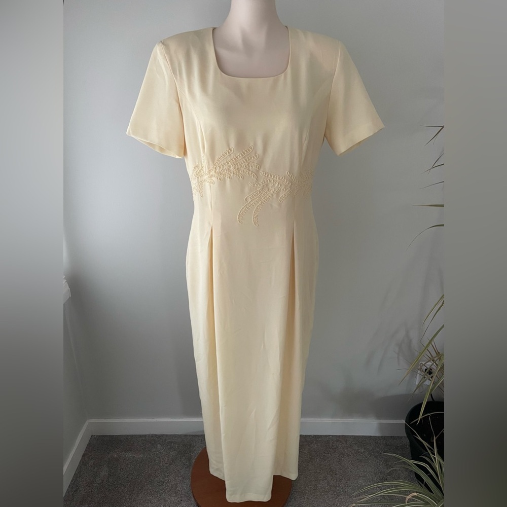 Vintage Ultra Dress Maxi Full Length Butter Yellow Embroidered Short Sleeve 12
